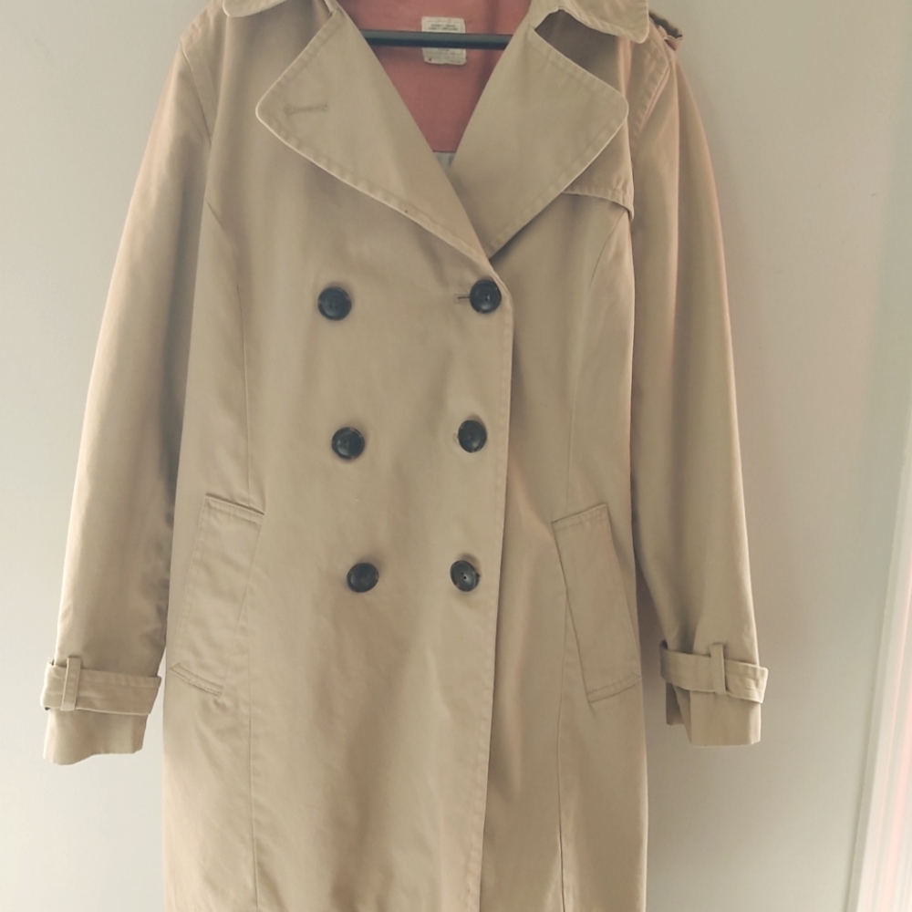 Gap Classic Beige Trench Coat